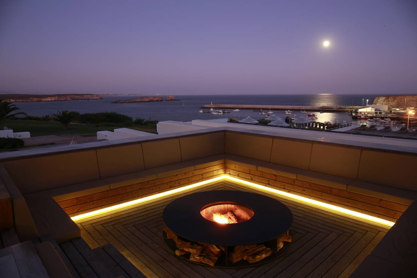 Memmo-Baleeira-Hotel-Terrace-11