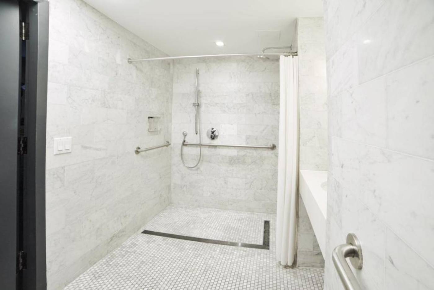 The-Tillary-Hotel-Brooklyn-Room-16