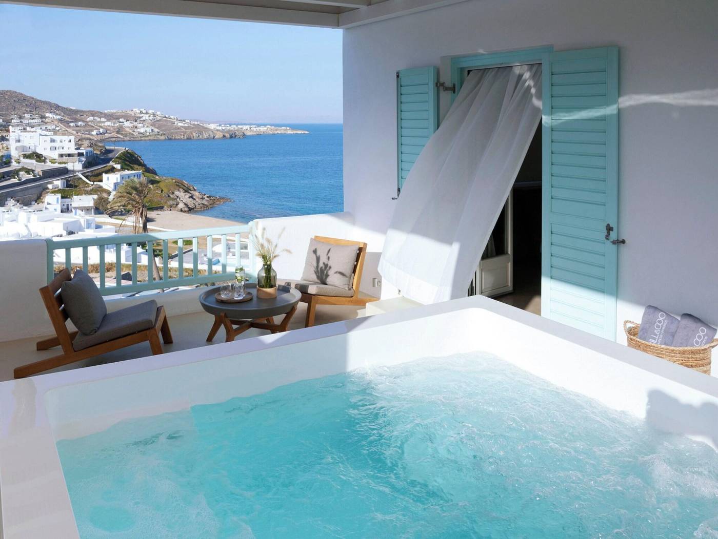 Bill---Coo-Suites-and-Lounge-Room-60