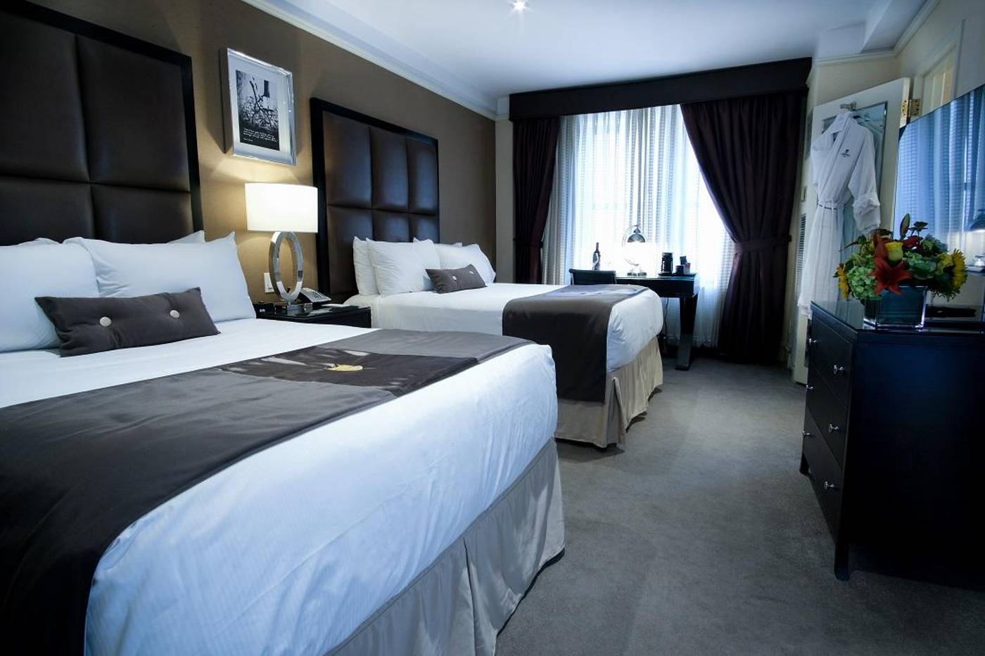 Fitzpatrick-Manhattan-Hotel-Room-4