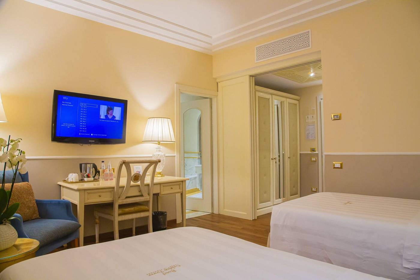 Golden-Tower-Hotel---Spa-Room-30