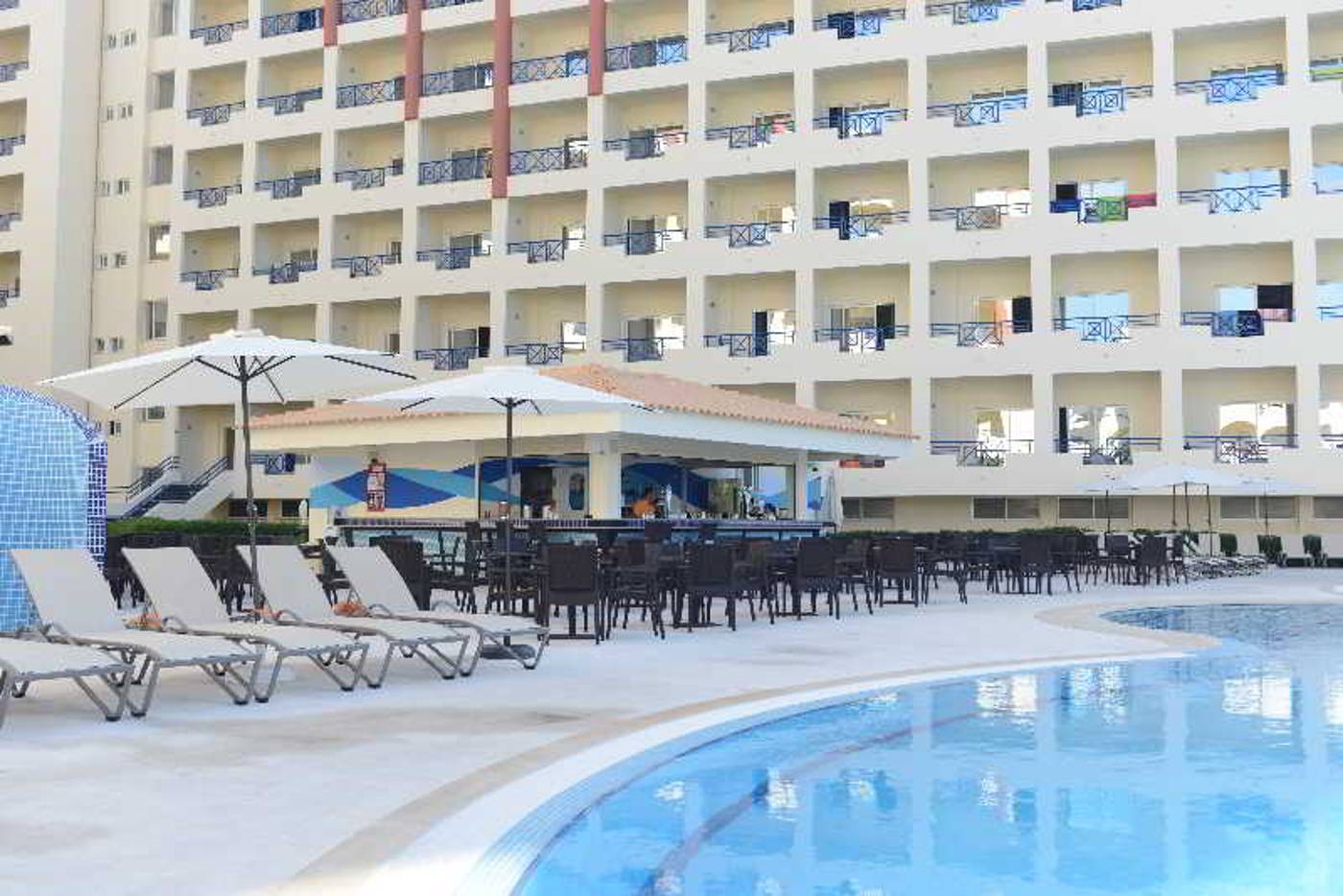 Ukino-Palmeiras-Village-Family-Resort-Pool-16