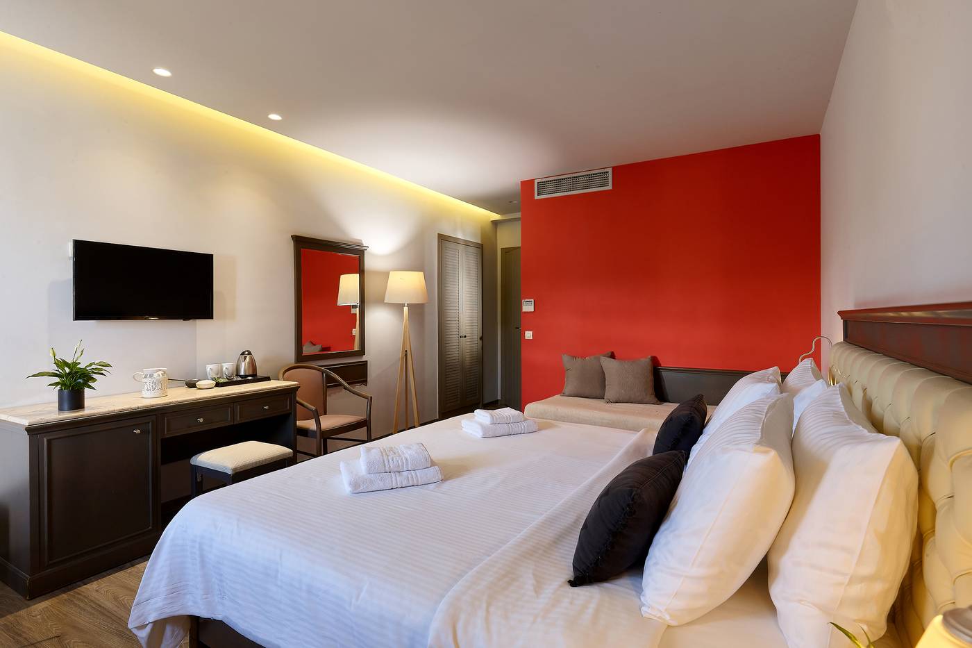 Castello-City-Room-17