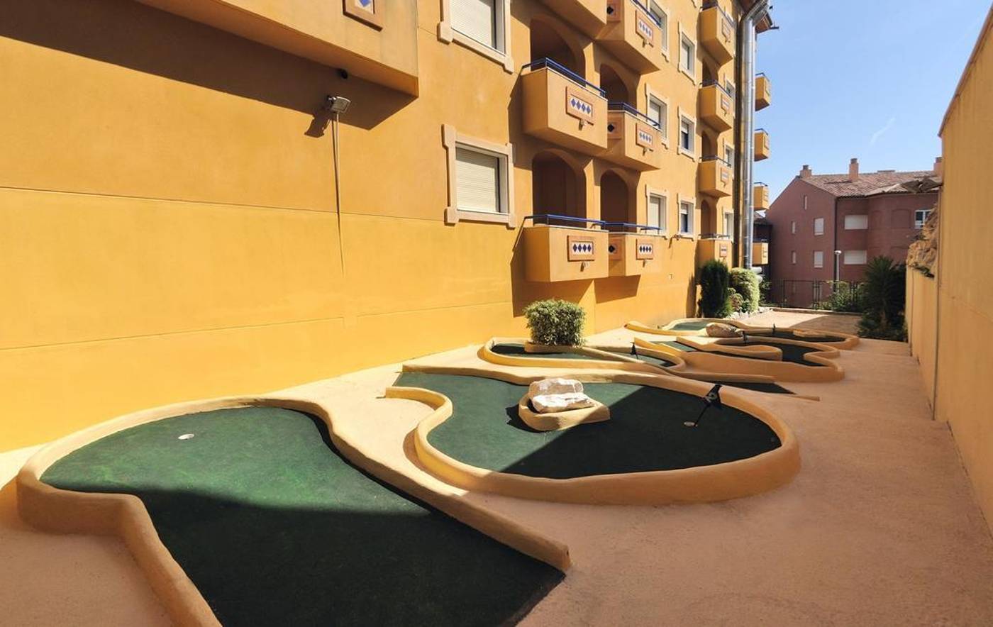 Vistamar-Sports-and-Entertainment-16