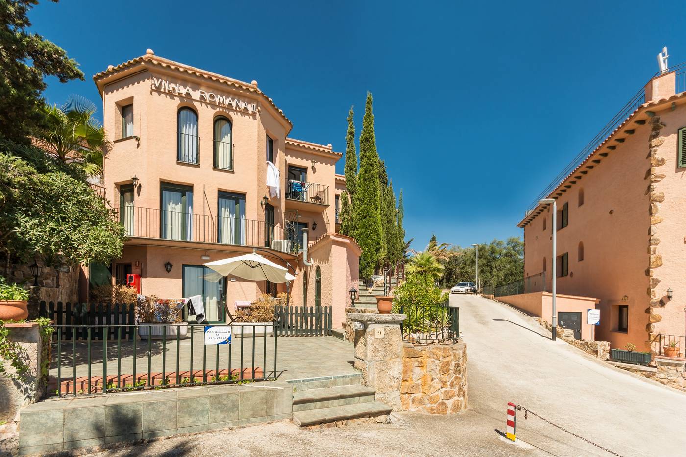 Pierre---Vacances-Villa-Roma-General-view-3