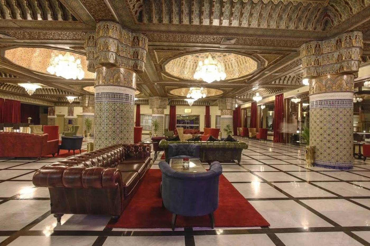 Savoy-Le-Grand-Hotel-Lobby-36