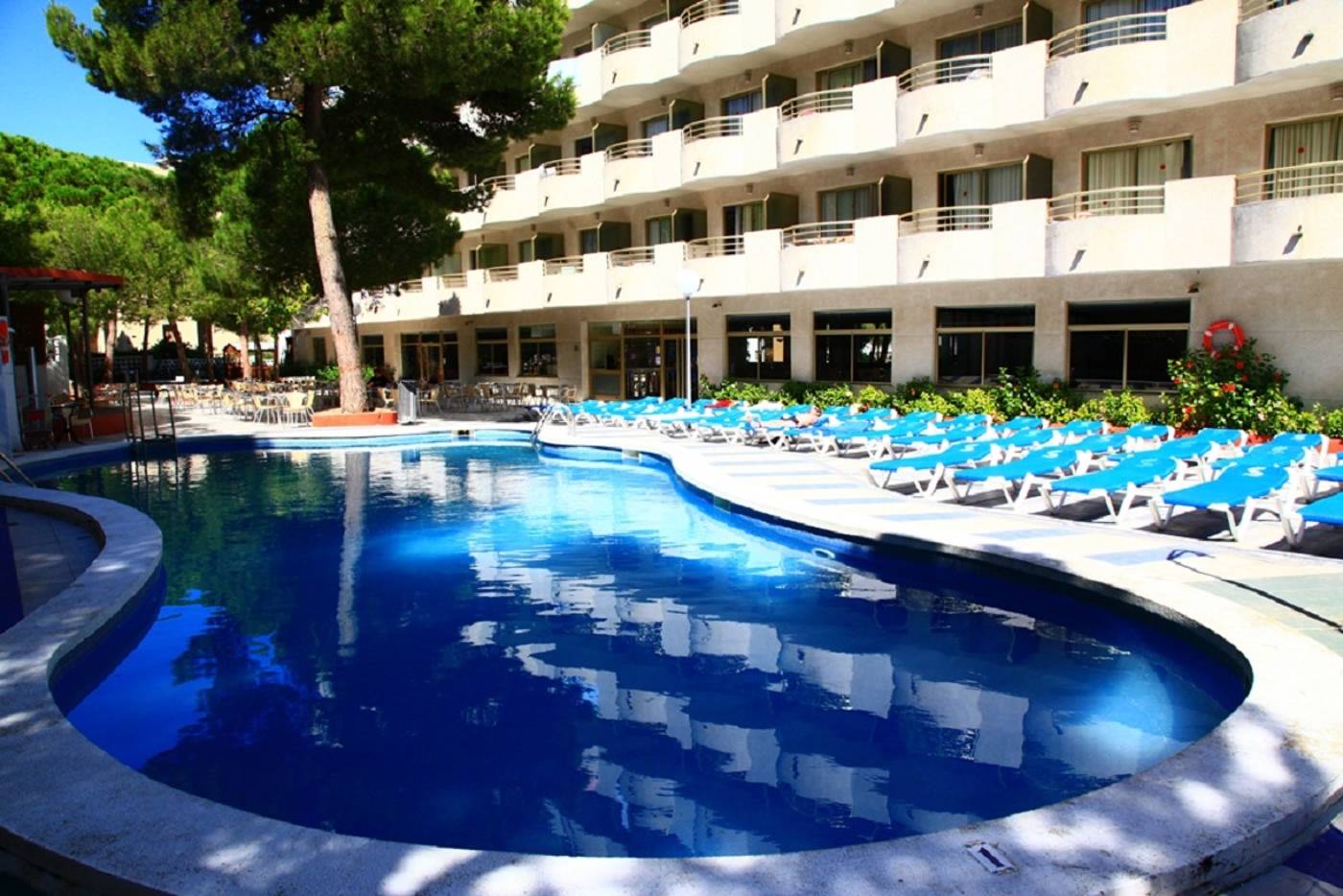 Ohtels-Playa-de-Oro-Pool-9