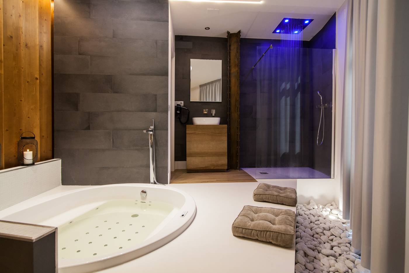 Vitium-Urban-Suites-Room-20