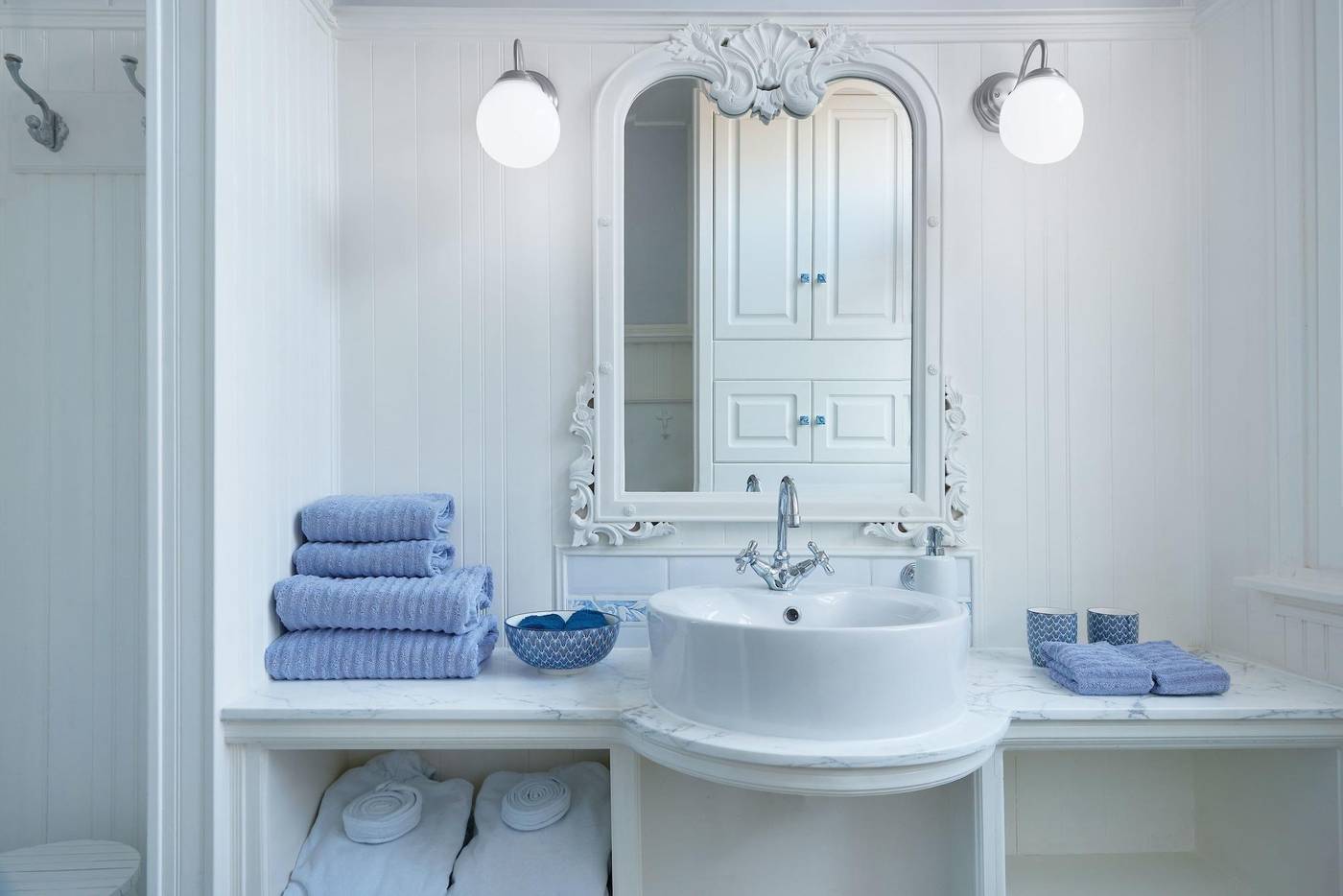 Vondelpark-House-Bed-Breakfast-Room-9