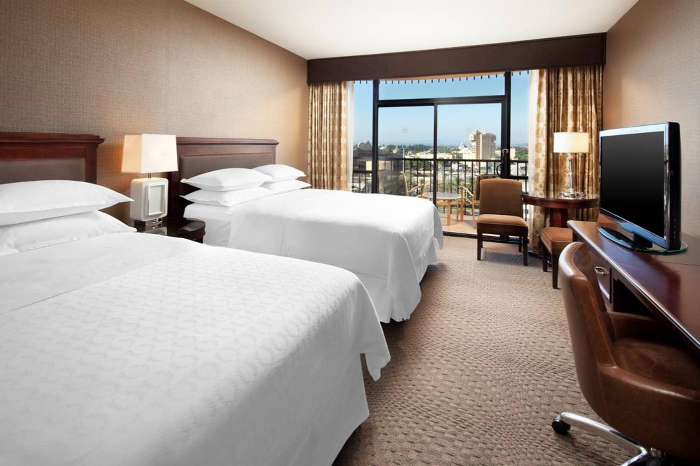 Sheraton Park Hotel at the Anaheim Resort