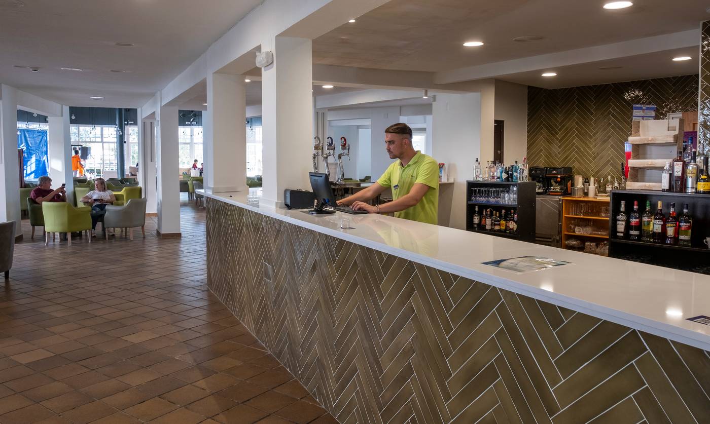 Carabela-Beach---Golf-Hotel-Bar-51