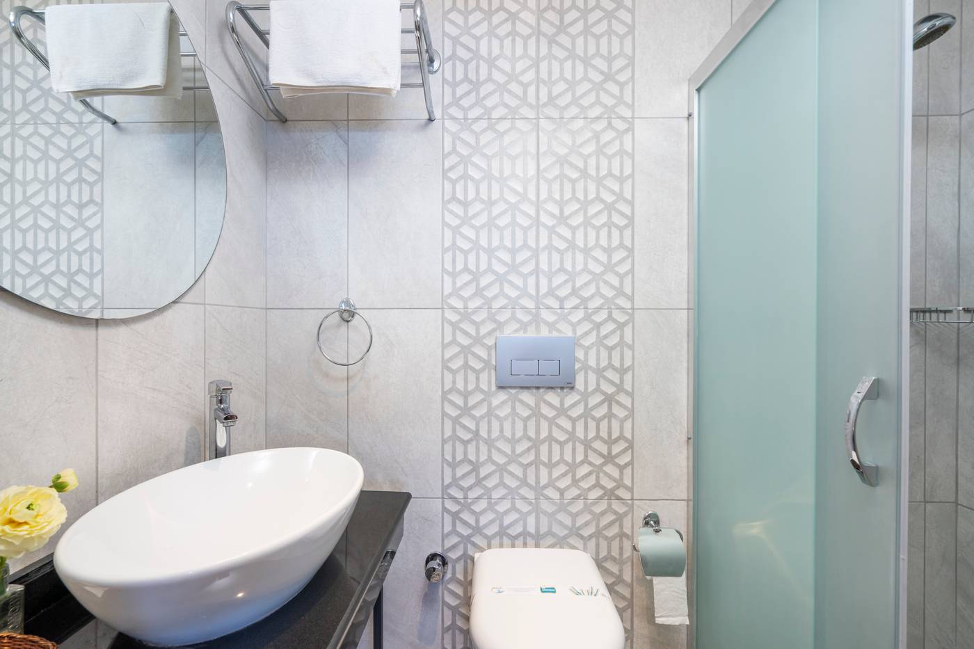 Meril-Hotel-General-view-37