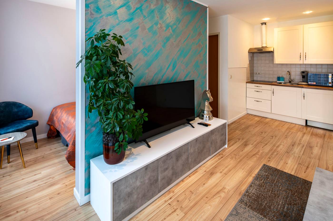 Hotel-Jupiter-Room-11