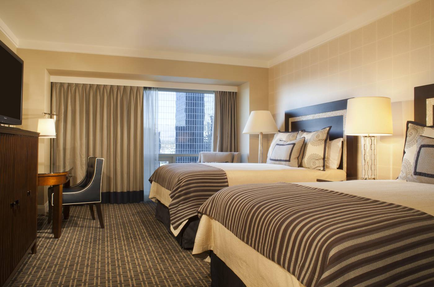 Omni-Los-Angeles-Hotel-at-California-Plaza-Room-34