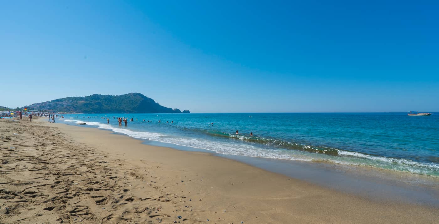 Kleopatra-Celine-Beach-27