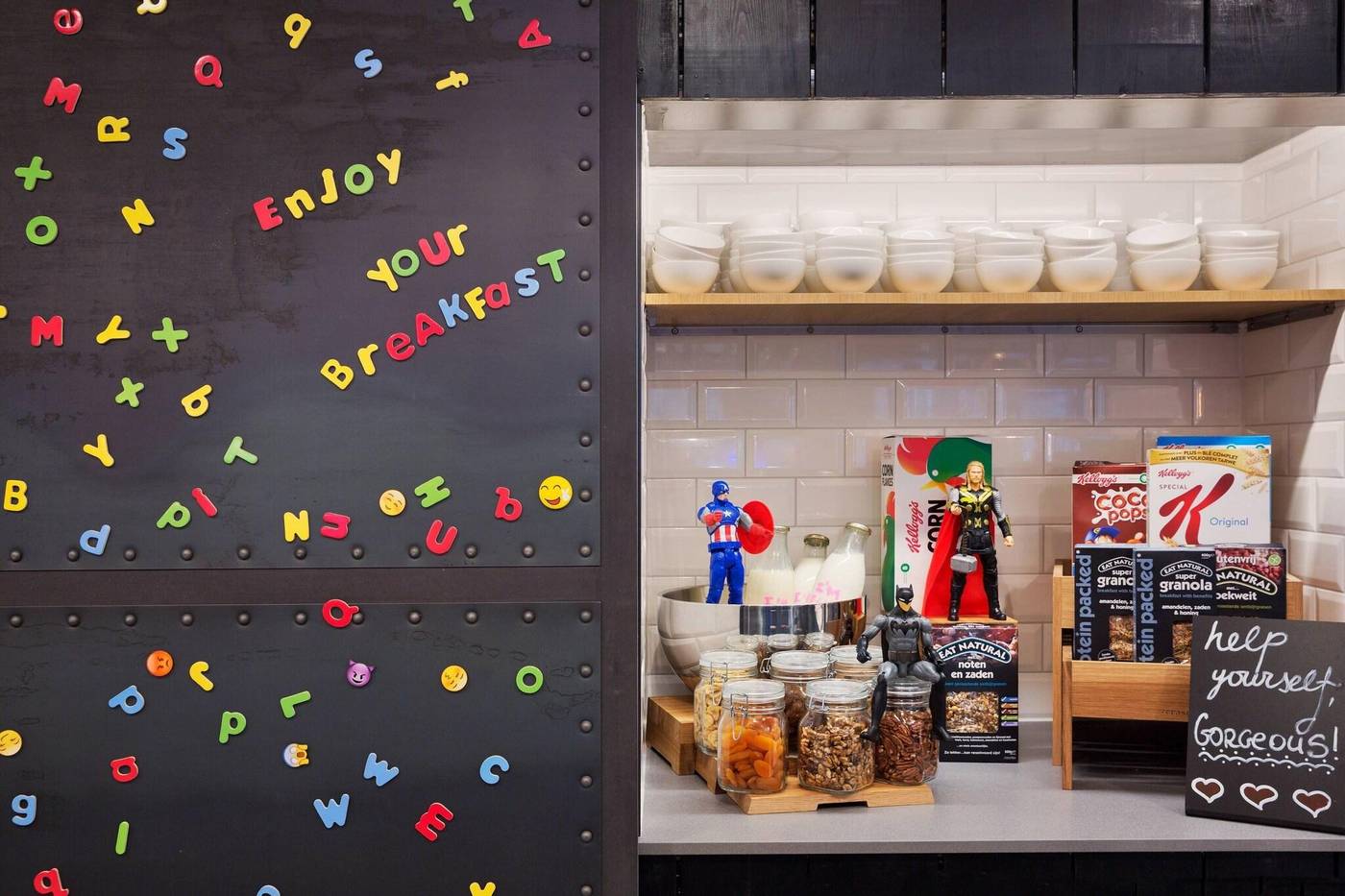 Moxy-Amsterdam-Houthavens-Restaurant-56