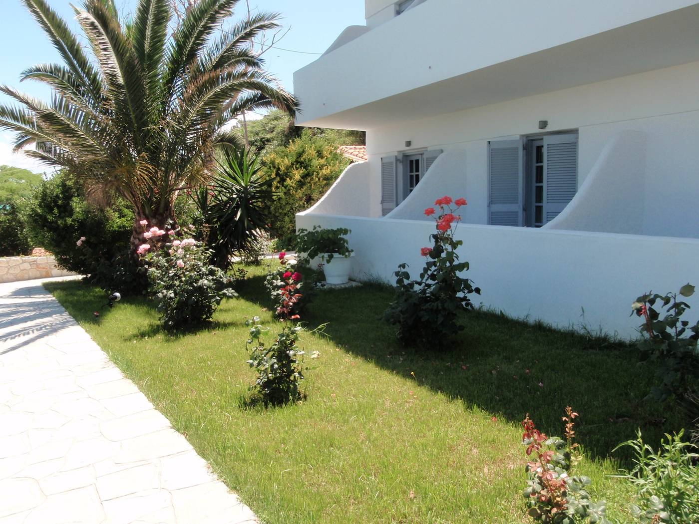 White-Suites-General-view-4