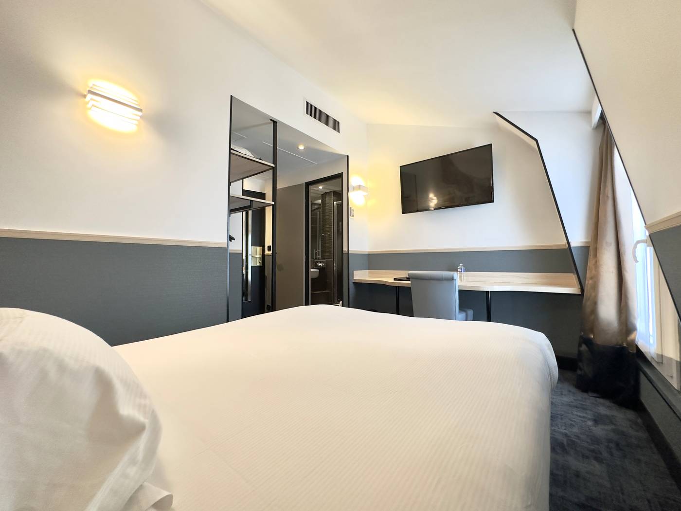 Appia-La-Fayette-Room-26