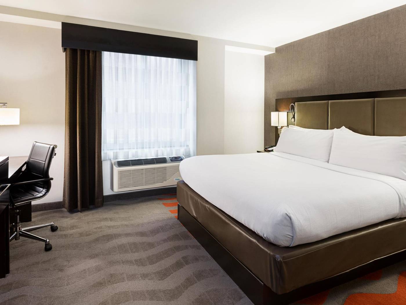 Holiday Inn NYC - Lower East Side - United States - NEW YORK - Sports and Entertainment - 1