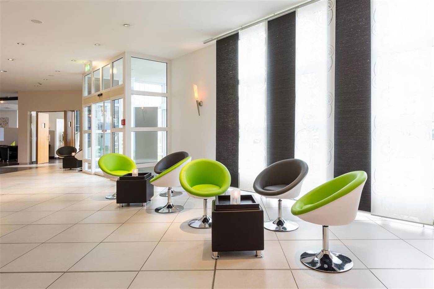 Courtyard By Marriott Dortmund-Germany-Dortmund-Lobby-4