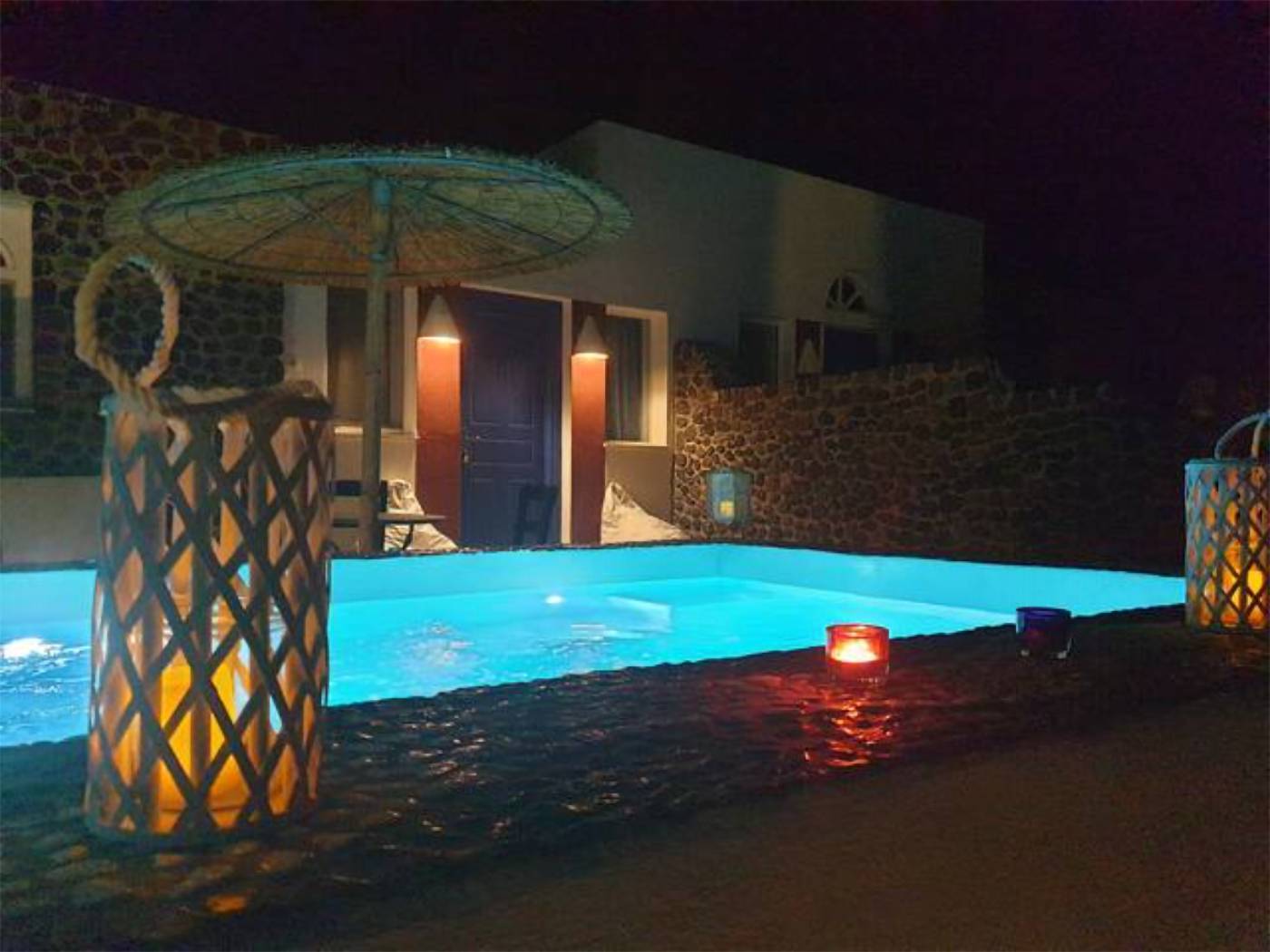 Caldera-View-Resort-Adults-only-18--Room-21