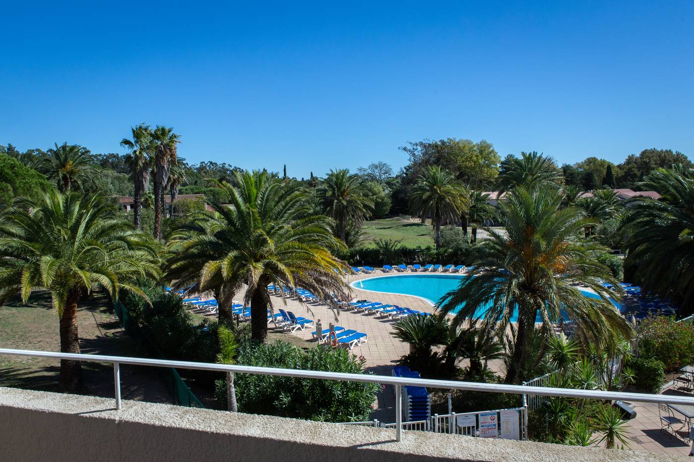 SOWELL-HOTELS-Saint-Tropez-General-view-10