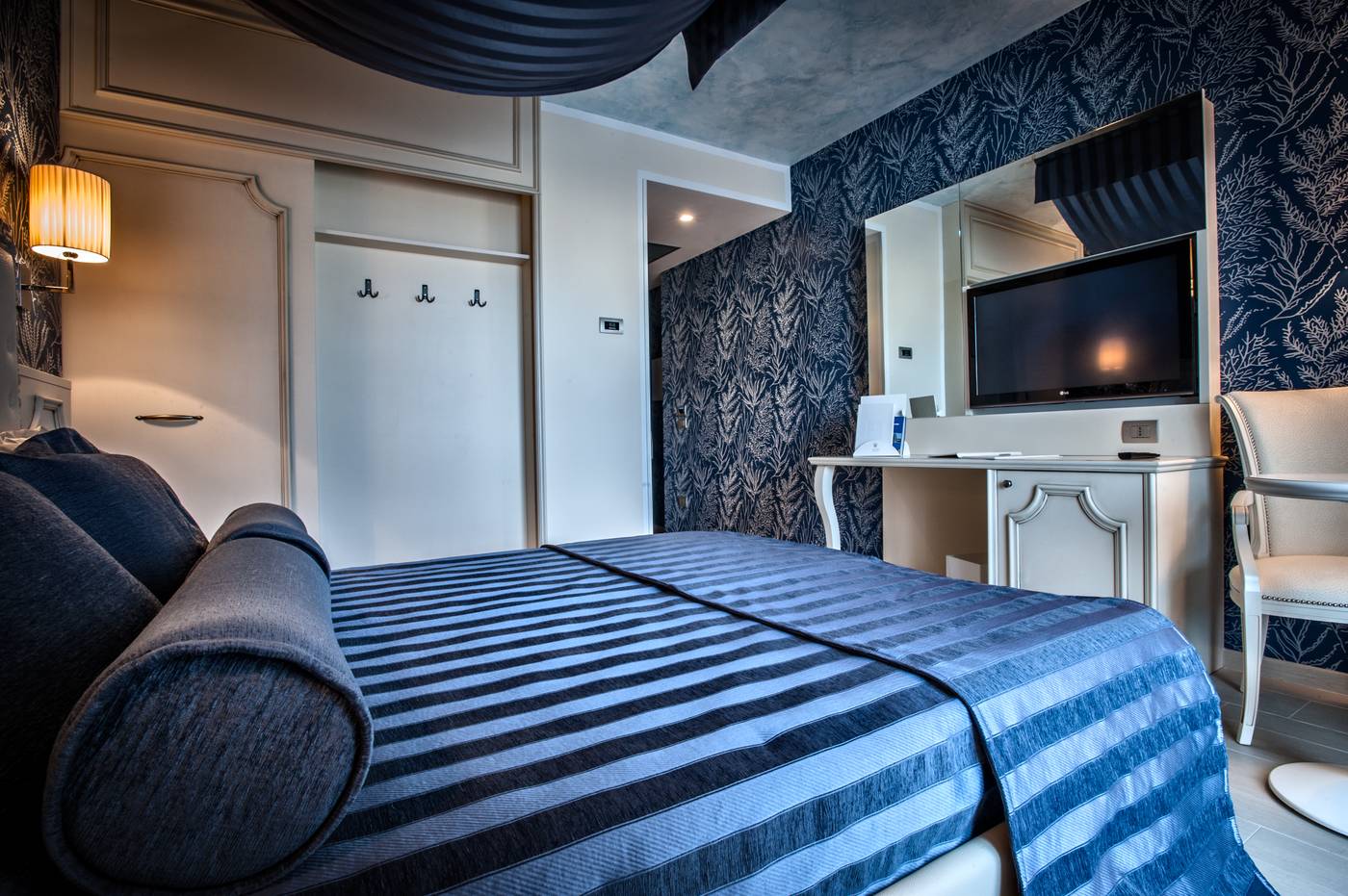 Grand-Hotel-Resort-Ma-Ma---Adults-Only-Room-38