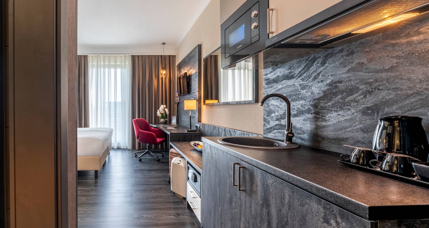 PLAZA Premium Grand Winston-Netherlands-Rijswijk-Room-10