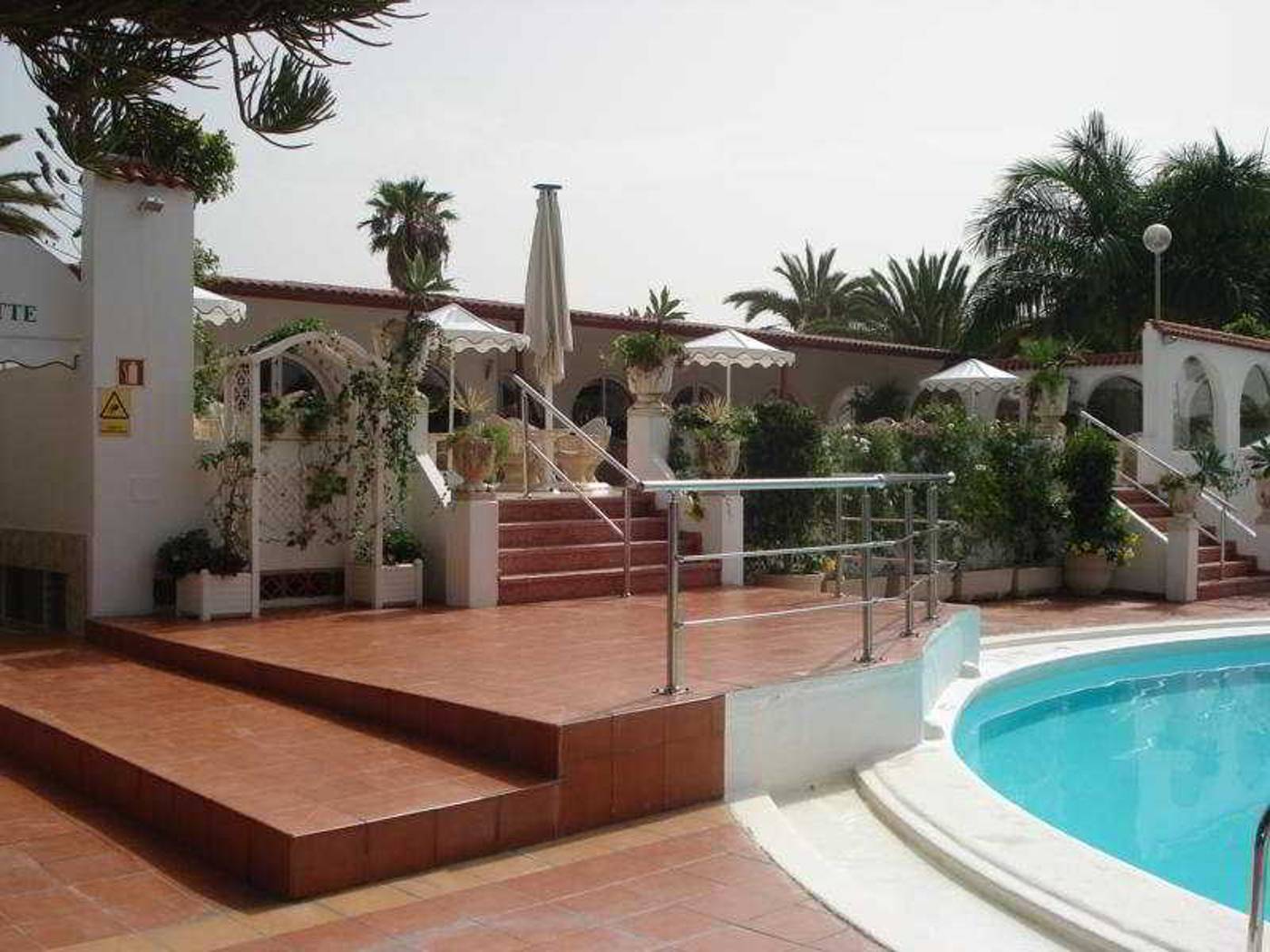 Bungalows-Parque-Paraiso-1-Pool-6