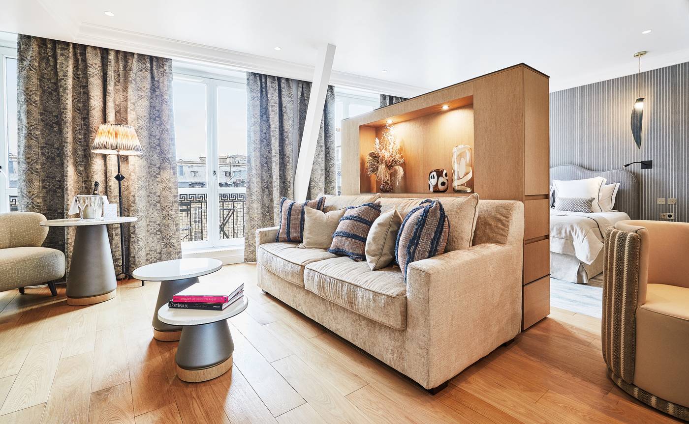 Grand-Hotel-Du-Palais-Royal-Room-22