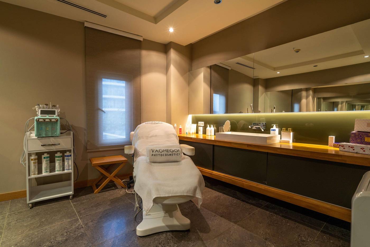 Lara-Barut-Collection-Sports-and-Entertainment-79