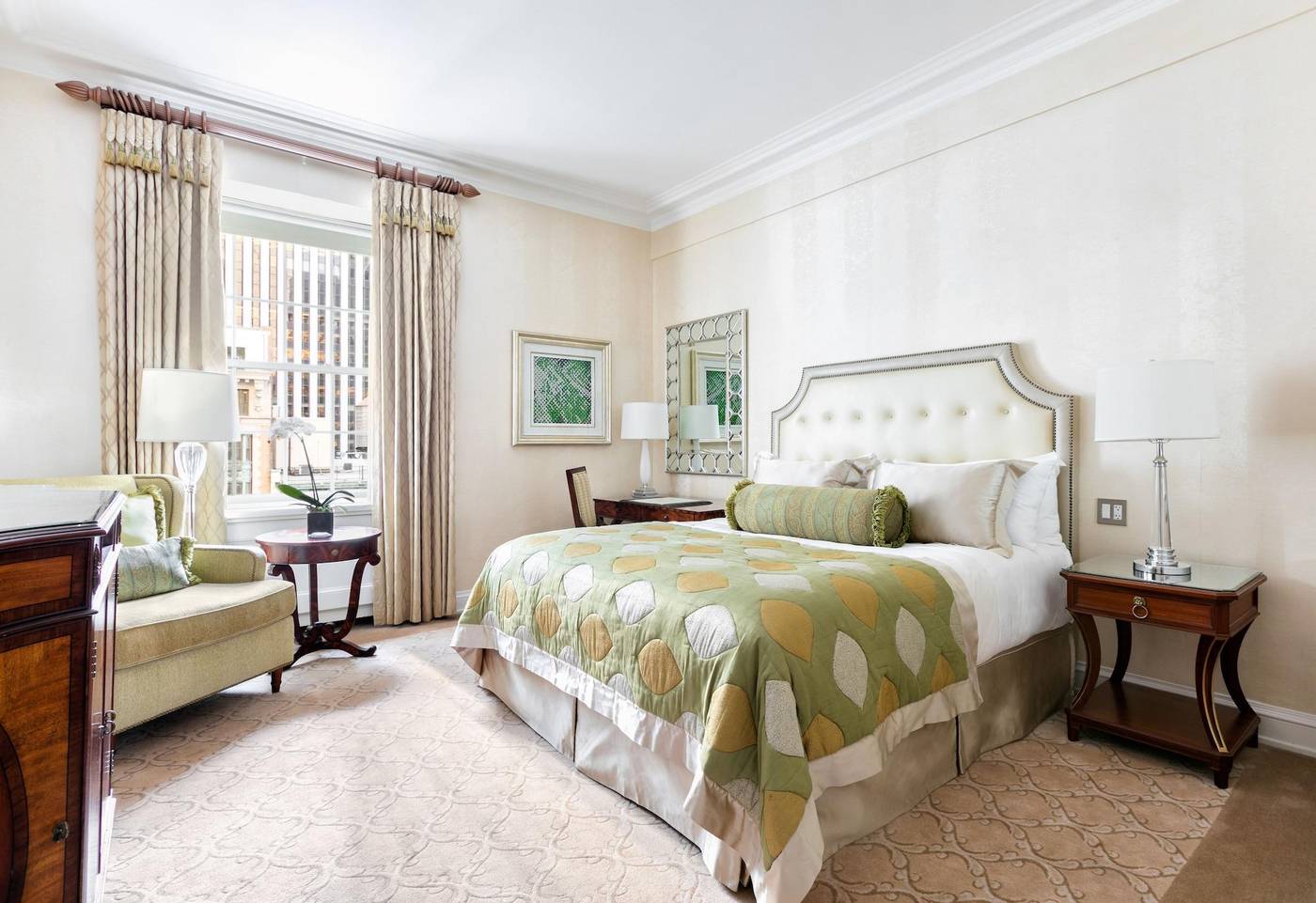 The-Pierre--A-Taj-Hotel-Room-27