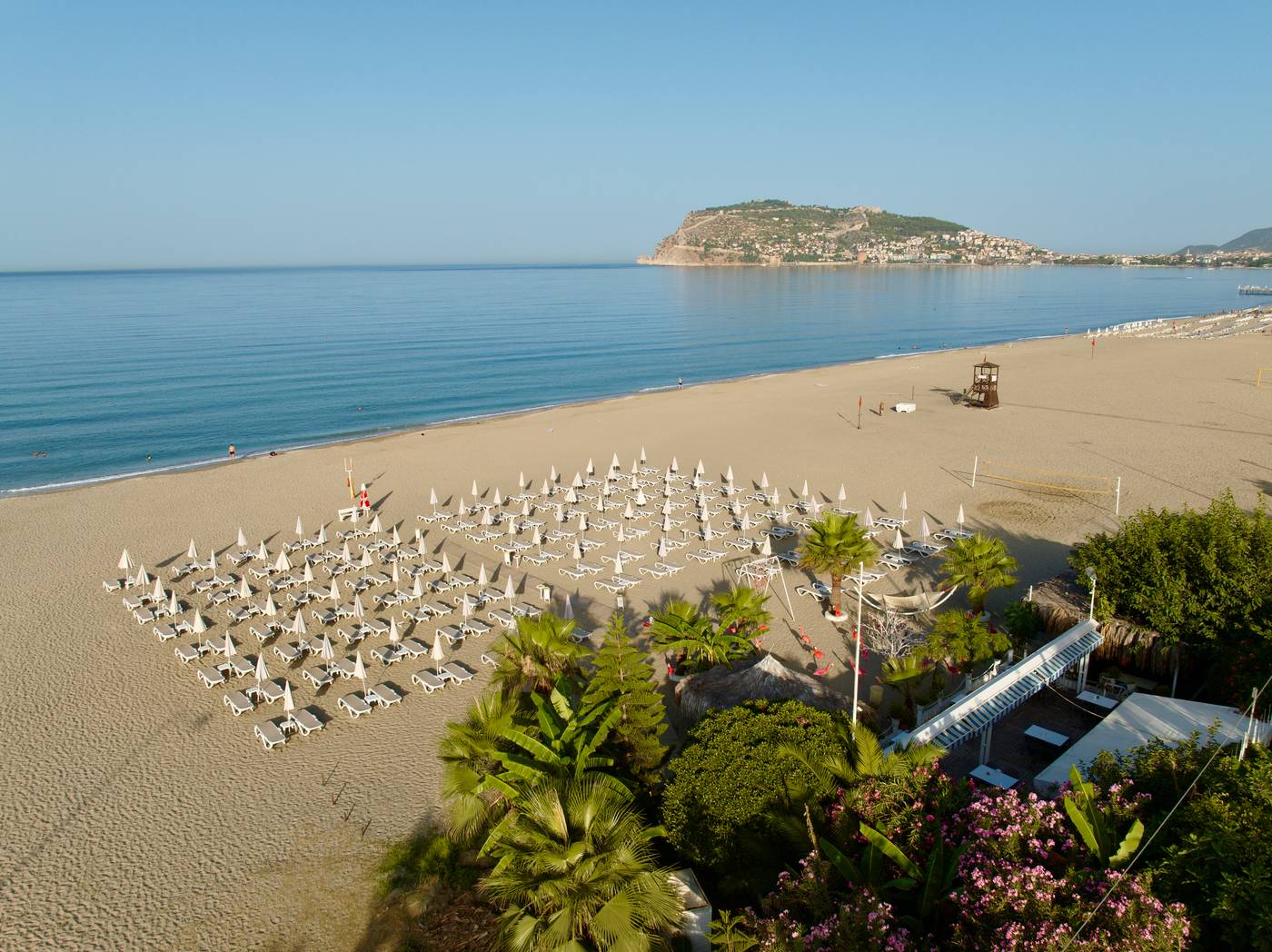 Blue-Wave-Suite-Hotel-Beach-26