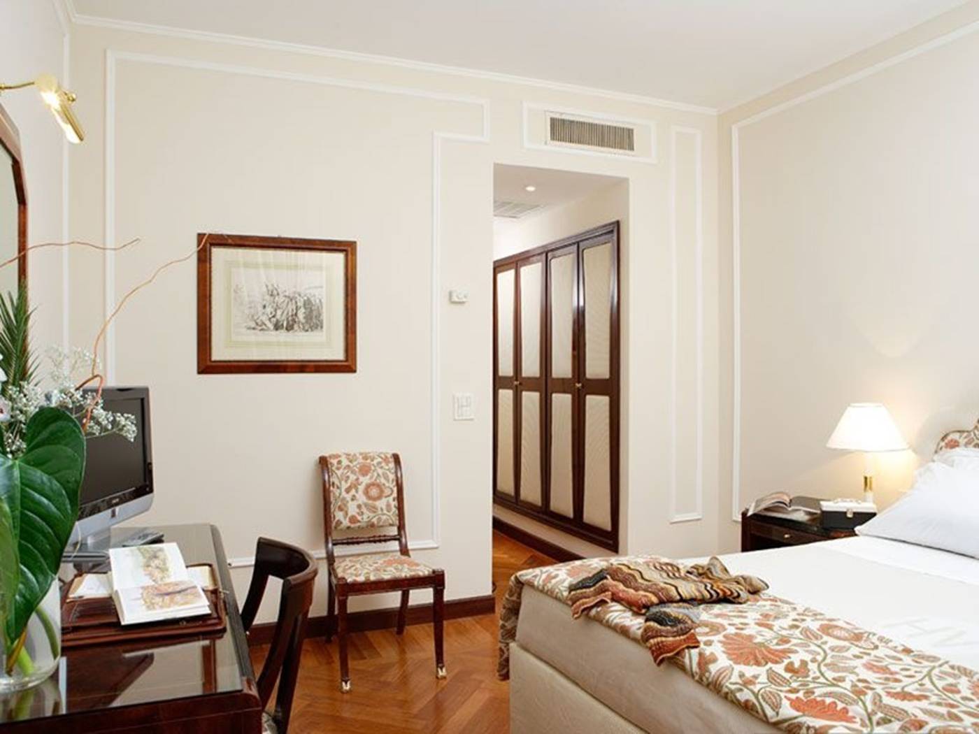 De-la-Ville-General-view-15