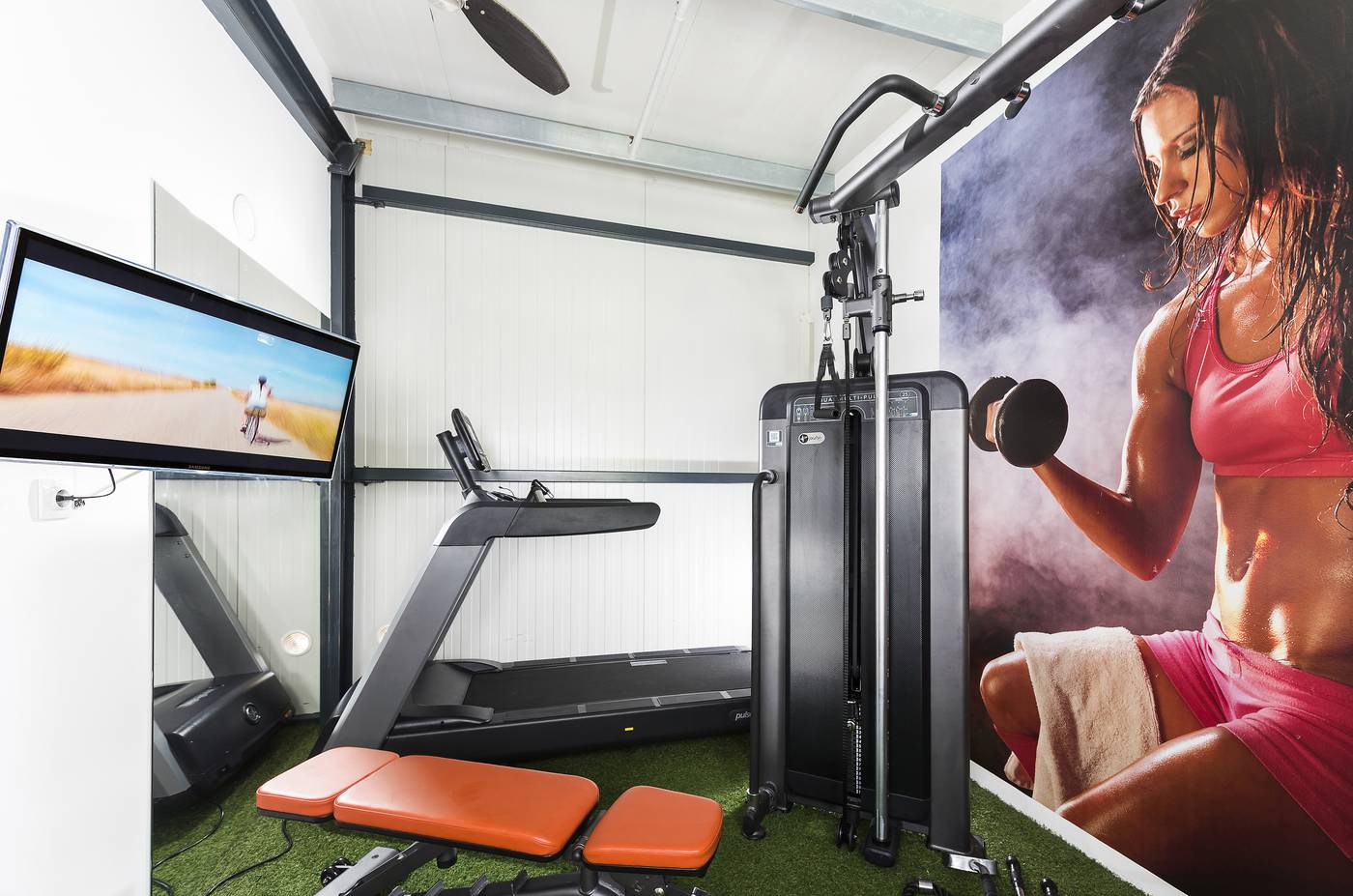 Bo33-Hotel-Family-and-Suites-Sports-and-Entertainment-62