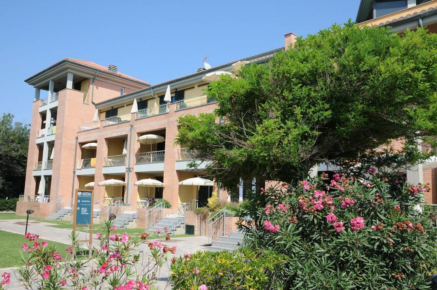 Residence Continental Resort-Italy-TIRRENIA -General view-4