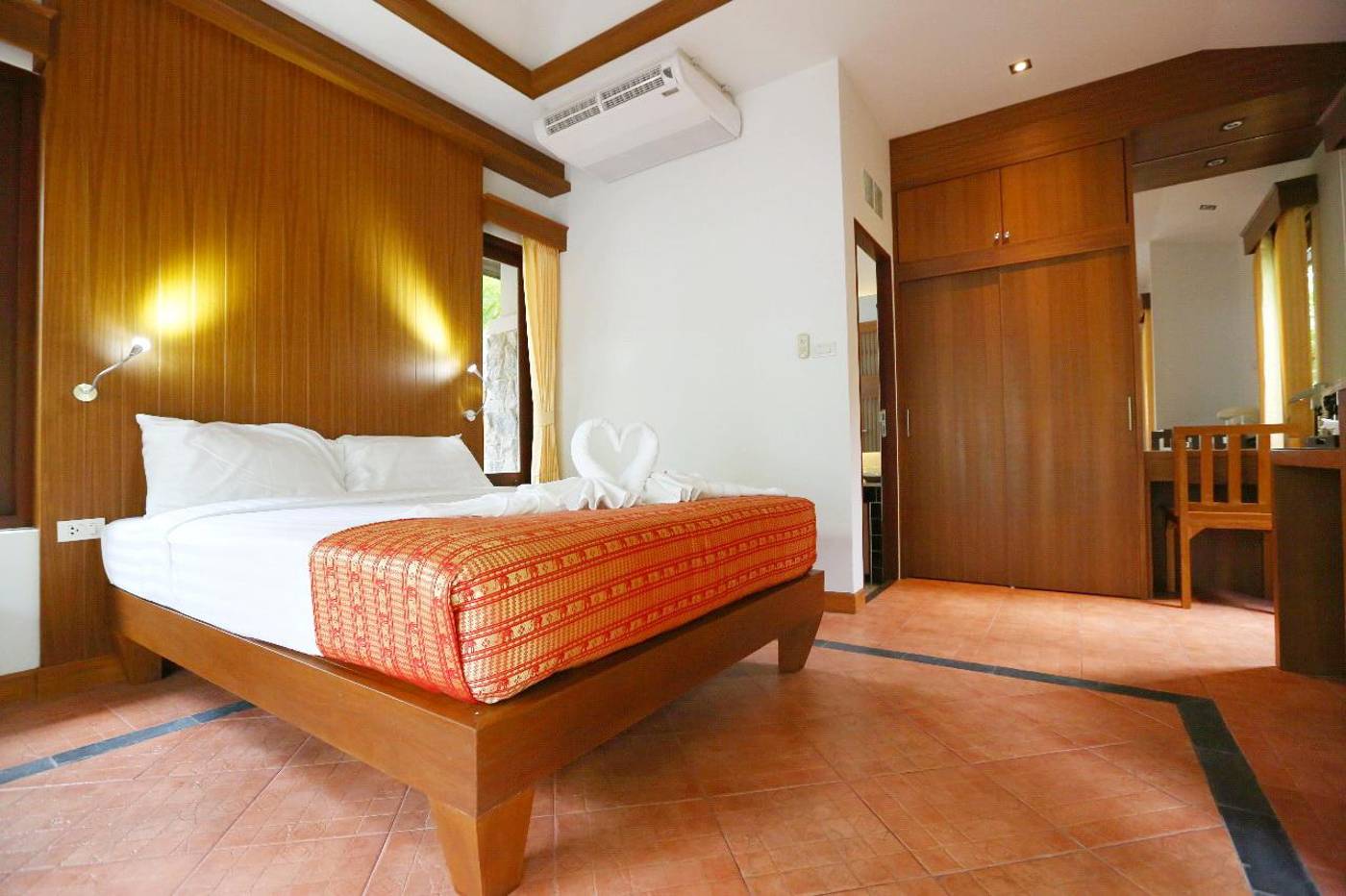 Samui-Honey-Cottage-Beach-Resort-Room-10