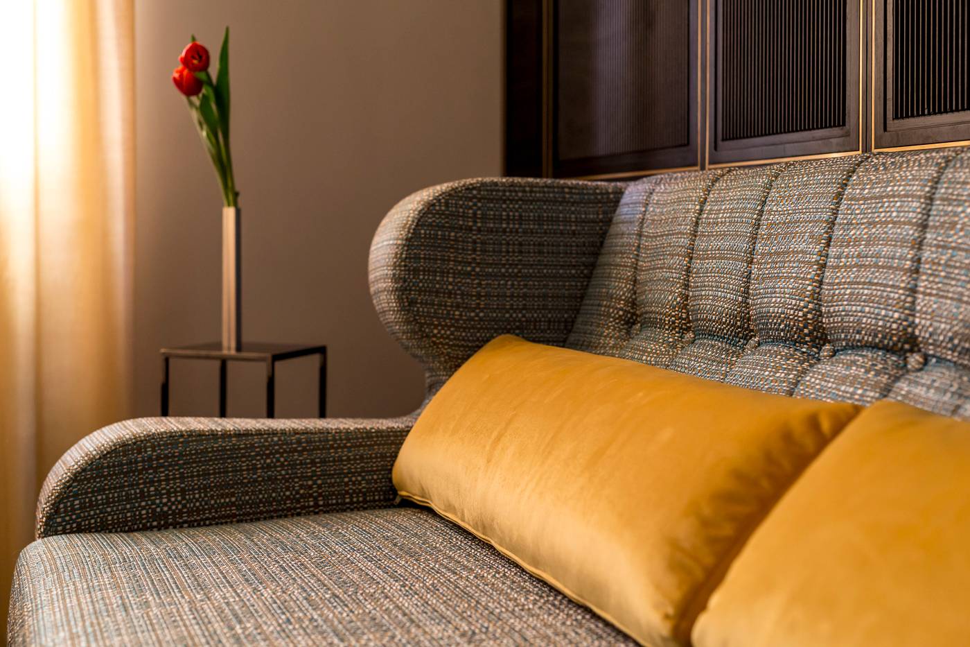 The-H-All-Tailor-Suite-Roma-Room-30