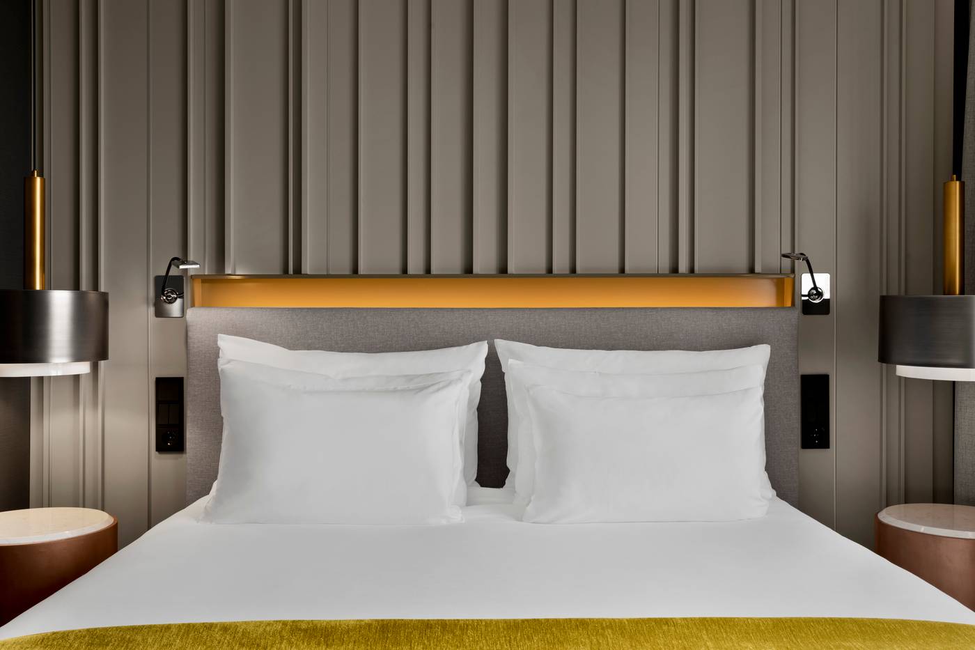 NH-Collection-Amsterdam-Flower-Market-Room-41