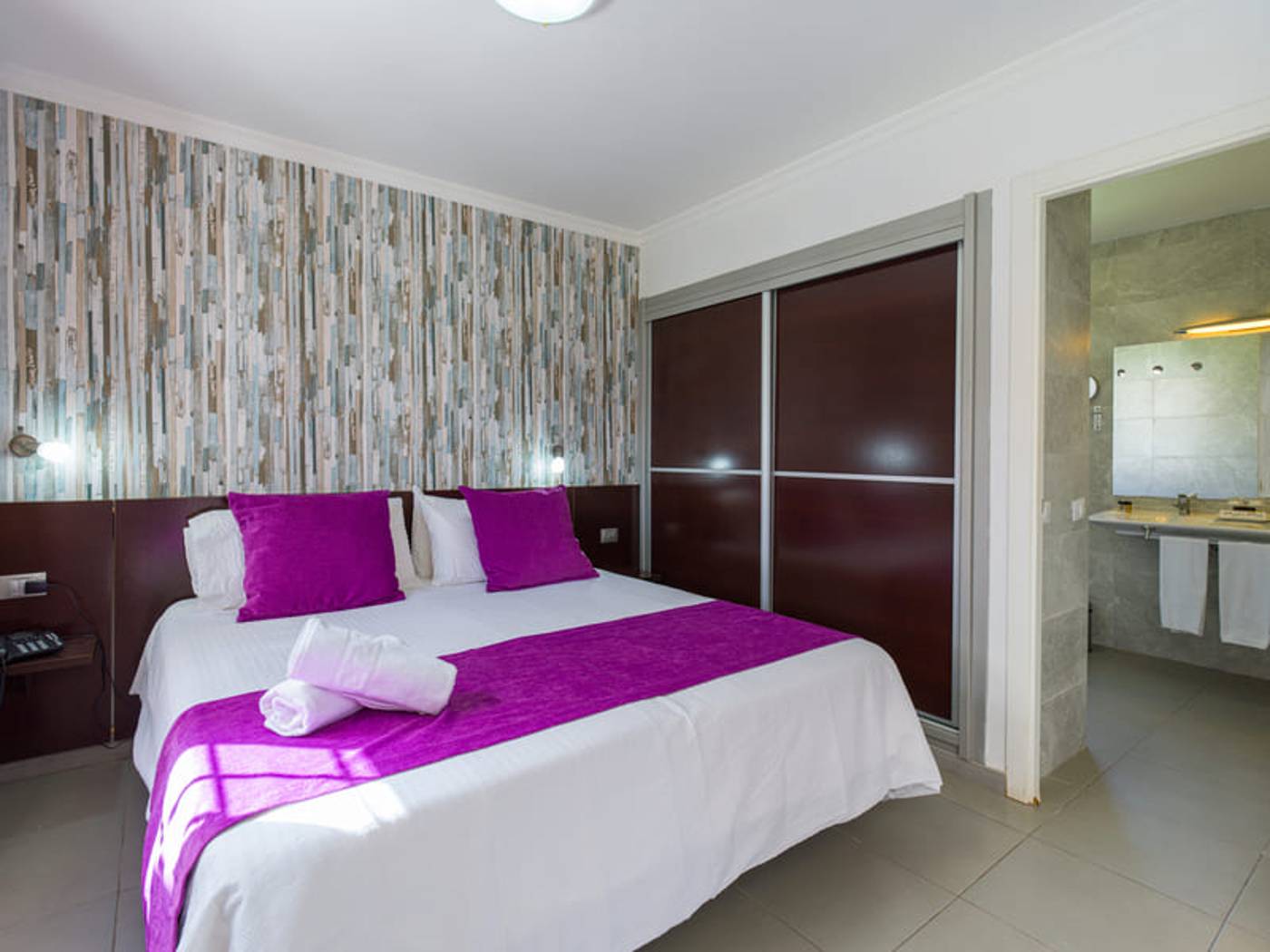Suite-Hotel-Jardin-Dorado-Room-16