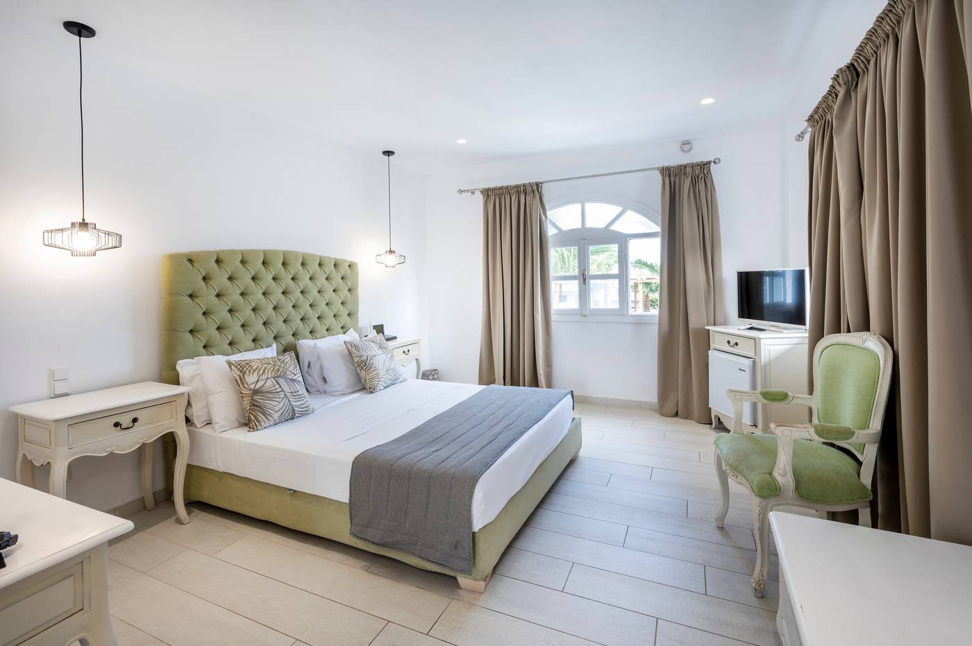 SMY-Mediterranean-White---Adults-Only-Room-31