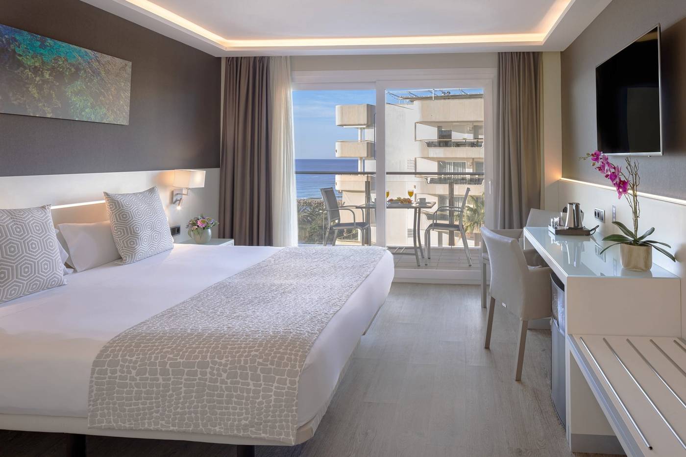 Calipolis-Hotel-Room-25