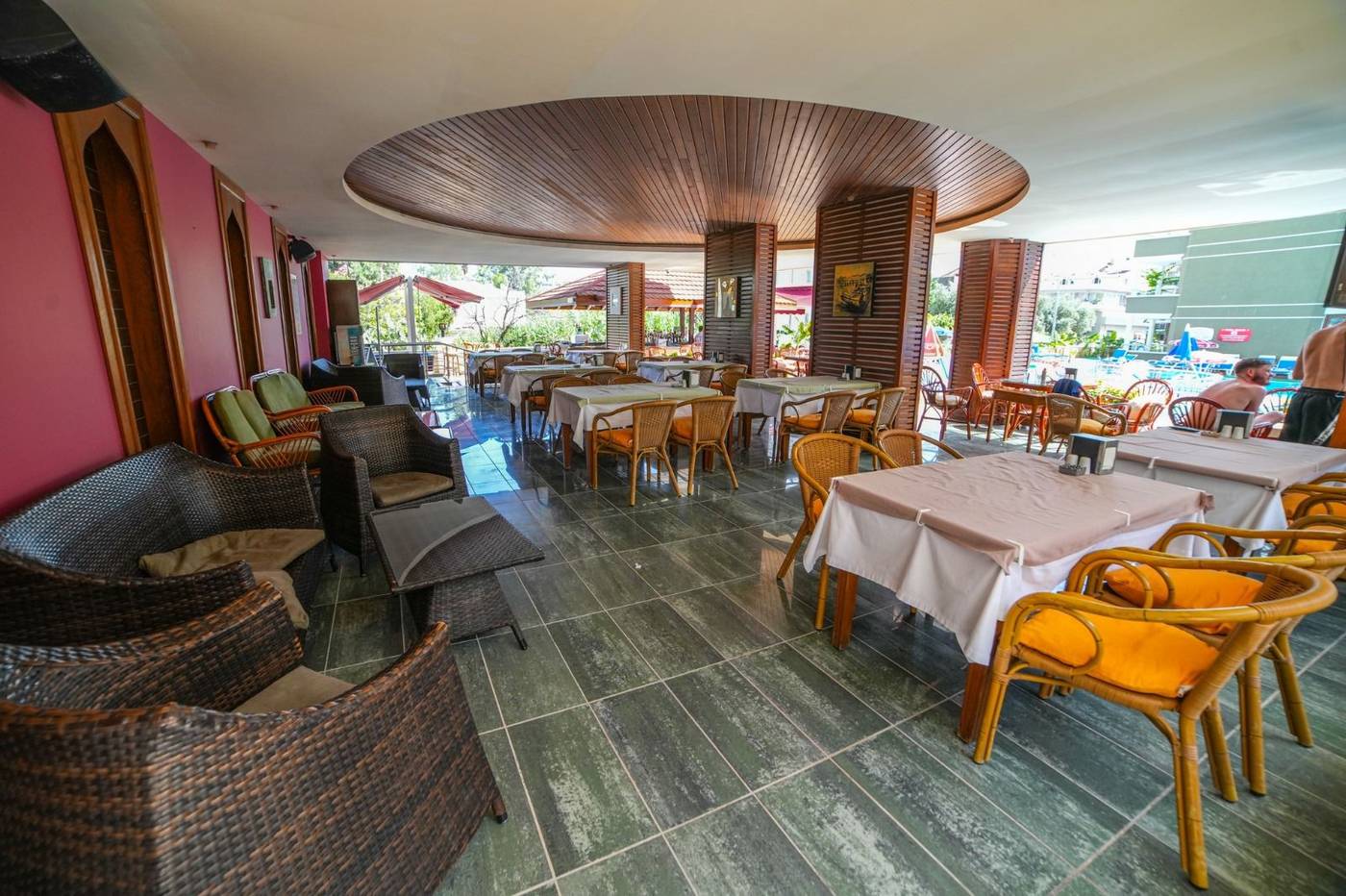 Candan-Apart-Hotel-Restaurant-32