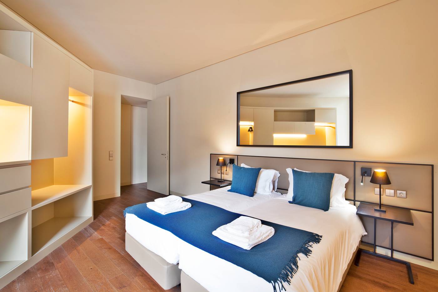 Lisbon-Five-Stars-Apartments-8-Building-Room-16
