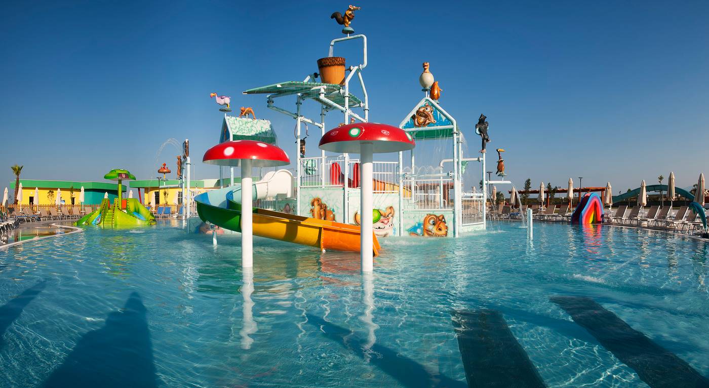 Aquasis Deluxe Resort & Spa