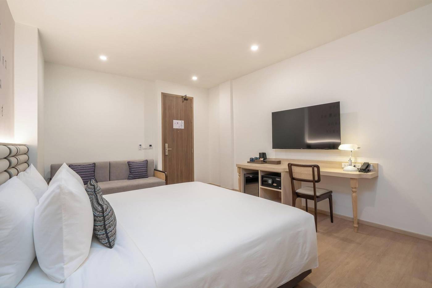 Pranakorn-Heritage-Hotel-Room-49