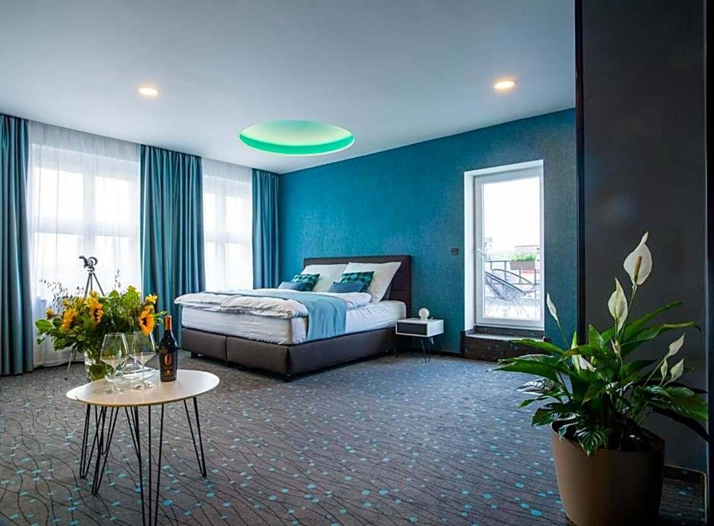 Rooftop-Planet-Prague-Hotel-General-view-11