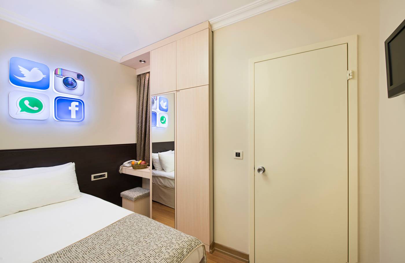 Evsen-Hotel---Adults-Only-Room-6