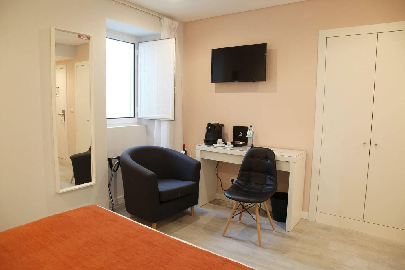 Rio-Art-Hotel-Room-5