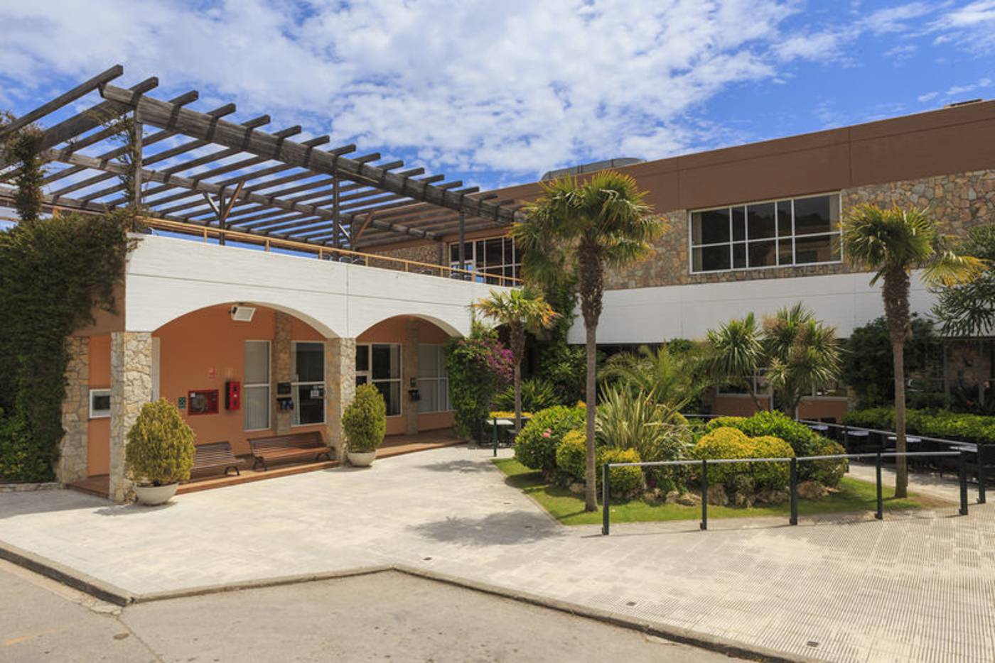 Giverola-Resort-General-view-11